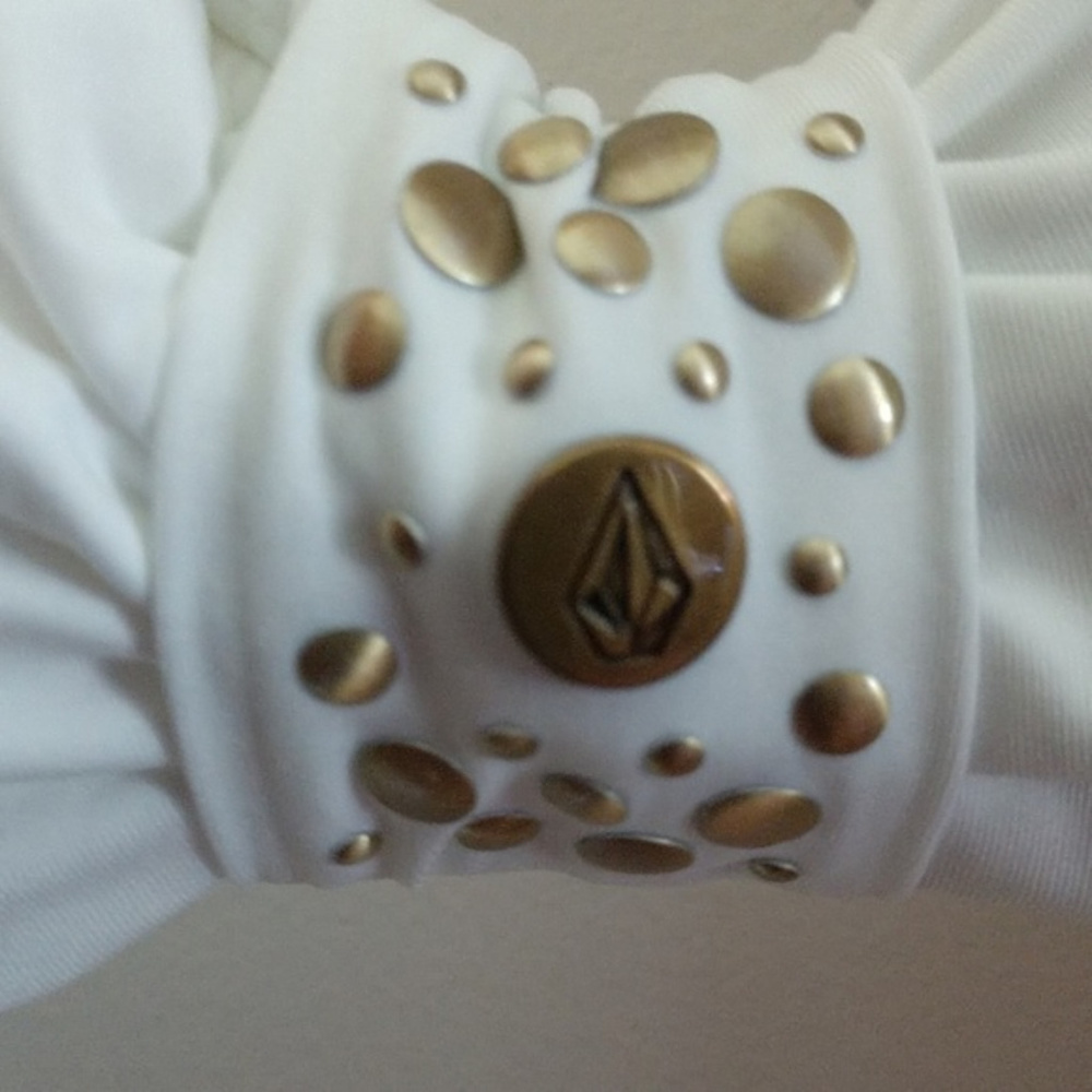 #19 VOLCOM SIGNATURE Grometed Bandeau Top & String Bottom bikini NWT - Picture 2 of 8